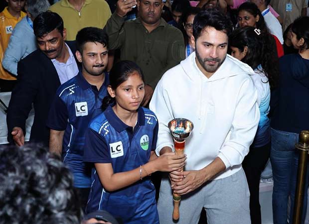Varun Dhawan spreads smiles at sports event for Cancer warriors