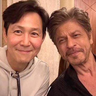 South Korean actor Lee Jung jae clicks selfie with Shah Rukh Khan, breaks the internet