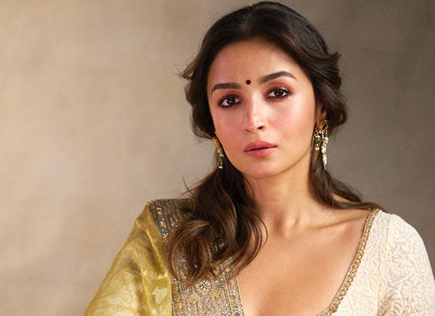 Alia Bhatt channels her inner Bengali beauty in a mesmerizing golden-silver saree by Abu Jani Sandeep Khosla 