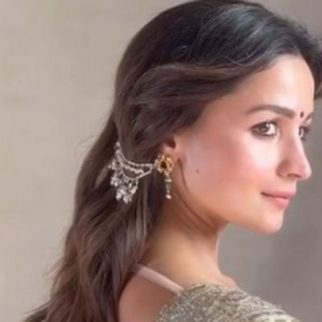 Draped in elegance, sprinkled with stardust! Alia Bhatt