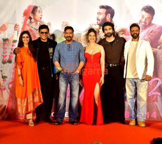 Photos: Ajay Devgn, R Madhavan, Rakul Preet Singh, Meezaan Jafri and others grace the trailer launch of their film De De Pyaar De 2