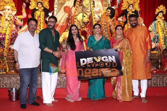 Photos: Alia Bhatt, Hrithik Roshan, Rani Mukerji, Karan Johar, Ajay Devgn, Kajol and others snapped at 79th North Bombay Sarbojanin Durga Puja Photos: Alia Bhatt, Hrithik Roshan, Rani Mukerji, Karan Johar, Ajay Devgn, Kajol and others snapped at 79th North Bombay Sarbojanin Durga Puja