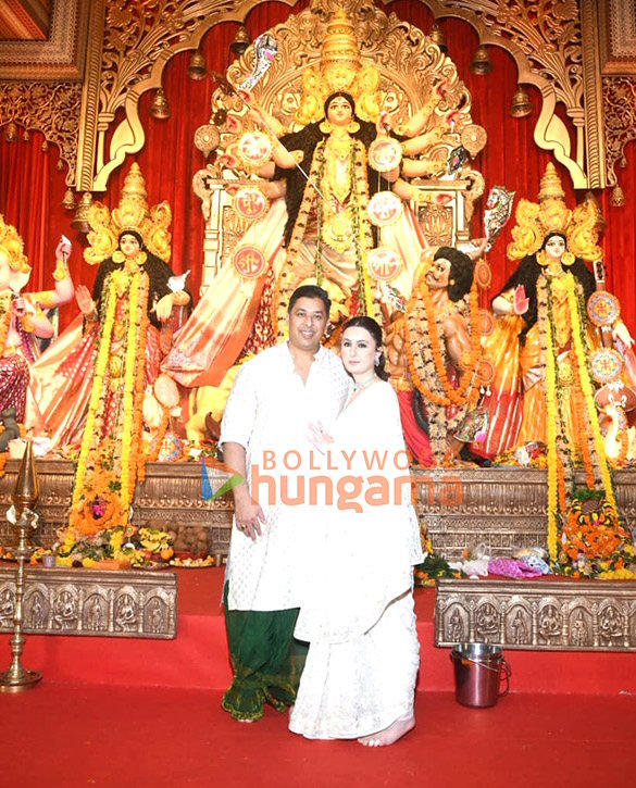 photos alia bhatt hrithik roshan rani mukerji karan johar ajay devgn kajol and others snapped at 79th north bombay sarbojanin durga puja 6