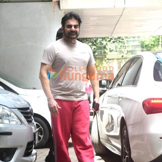 Photos: Arbaaz Khan snapped at Hinduja Hospital