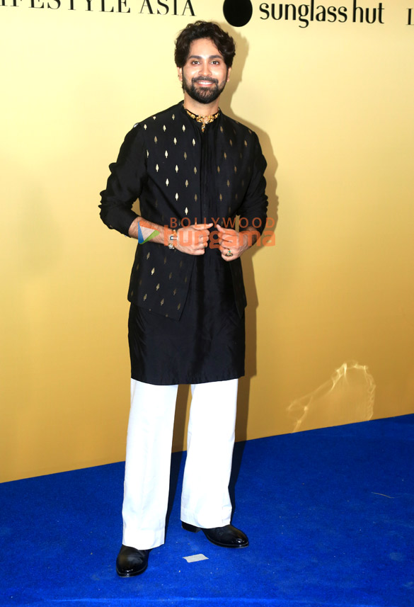 photos avneet kaur nushrratt bharuccha aaman devgan urvashi rautela and others grace the lifestyle diwali bash 2025 41