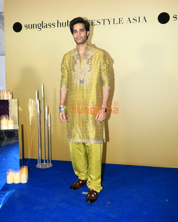 photos avneet kaur nushrratt bharuccha aaman devgan urvashi rautela and others grace the lifestyle diwali bash 2025 59