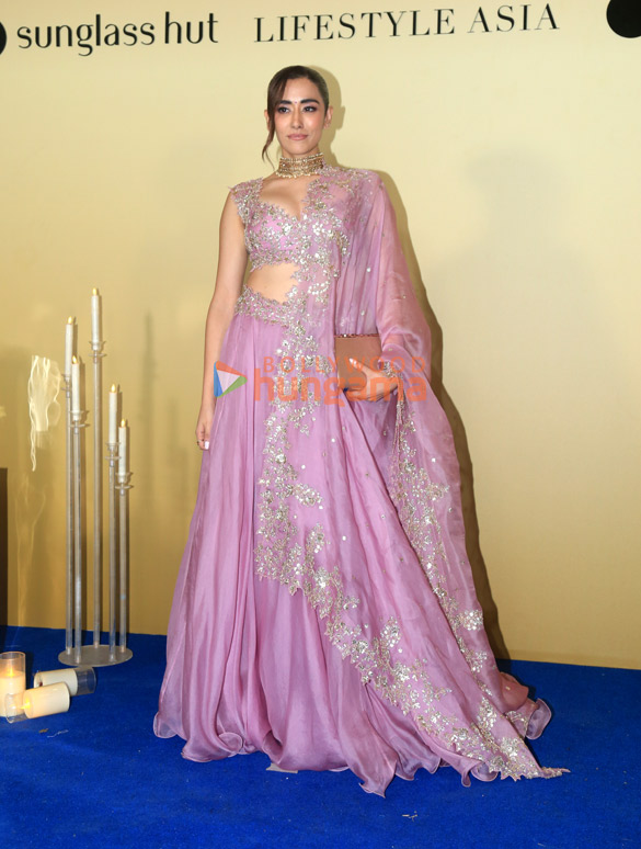 photos avneet kaur nushrratt bharuccha aaman devgan urvashi rautela and others grace the lifestyle diwali bash 2025 87