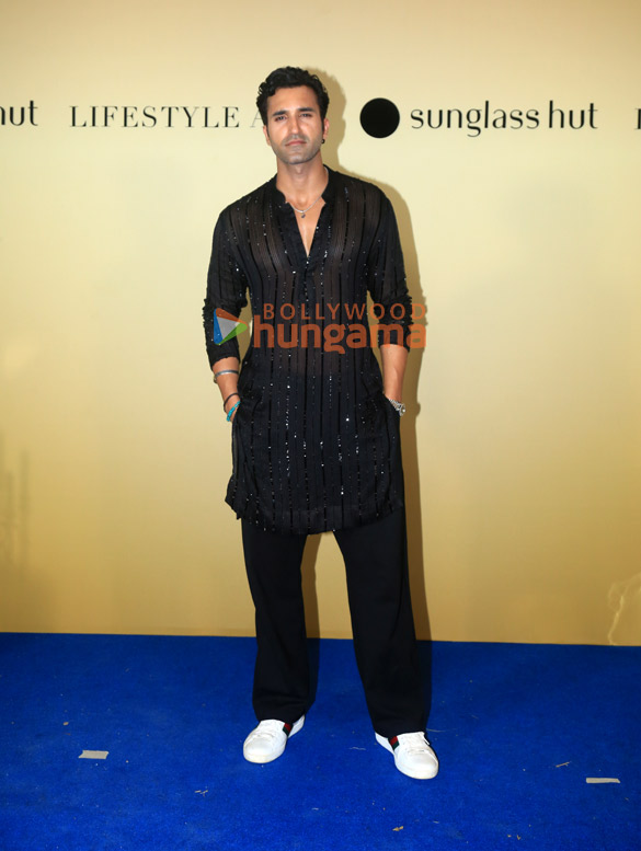 photos avneet kaur nushrratt bharuccha aaman devgan urvashi rautela and others grace the lifestyle diwali bash 2025 88