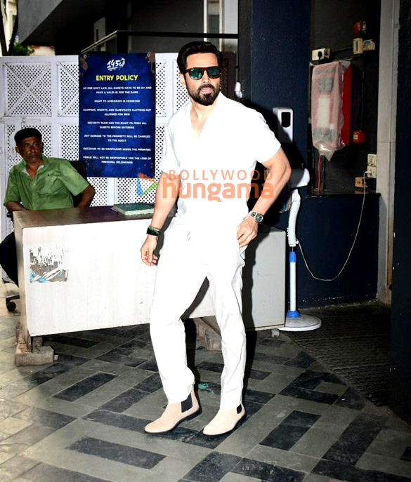 photos emraan hashmi and yami gautam dhar snapped in bandra 1