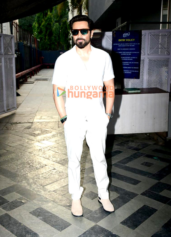 photos emraan hashmi and yami gautam dhar snapped in bandra 2