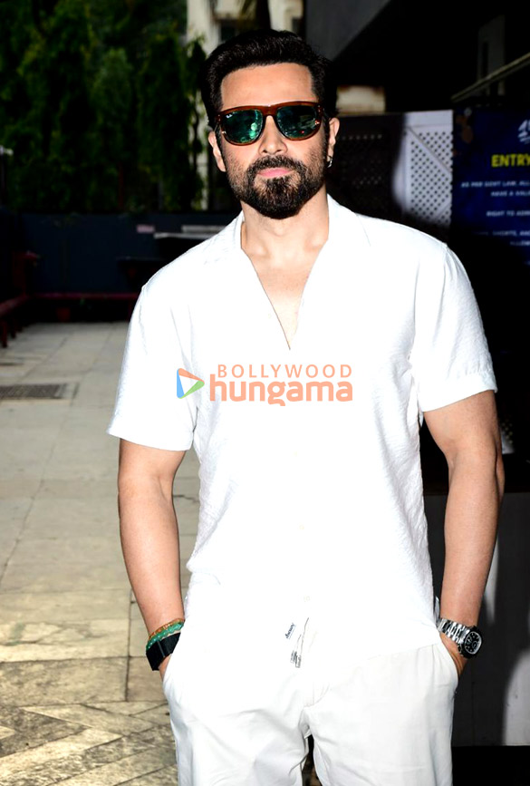 photos emraan hashmi and yami gautam dhar snapped in bandra 3