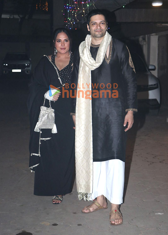 photos farhan akhtar shibani dandekar richa chadha ali fazal and others snapped attending shabana azmi and javed akhtars diwali bash 6