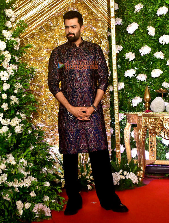 photos hrithik roshan saba azad nargis fakhri siddhant chaturvedi arshad warsi and others snapped attending ramesh s tauranis diwali bash 6