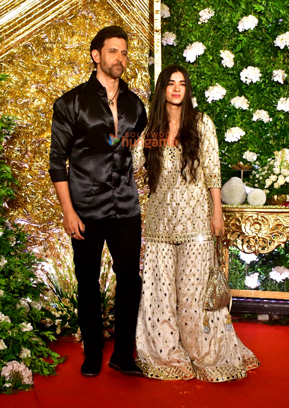photos hrithik roshan saba azad nargis fakhri siddhant chaturvedi arshad warsi and others snapped attending ramesh s tauranis diwali bash 9