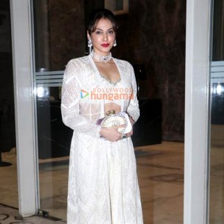 Photos: Isha Koppikar, Mannara, Nyra Banerjee snapped attending Mika Singh's Diwali party