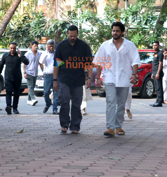 photos jackie shroff rohit shetty sonu sood aditya pancholi and others attend pankaj dheers prayer meet 2025 17