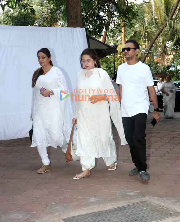 photos jackie shroff rohit shetty sonu sood aditya pancholi and others attend pankaj dheers prayer meet 2025 27