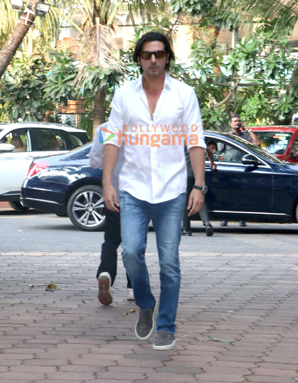 photos jackie shroff rohit shetty sonu sood aditya pancholi and others attend pankaj dheers prayer meet 2025 34