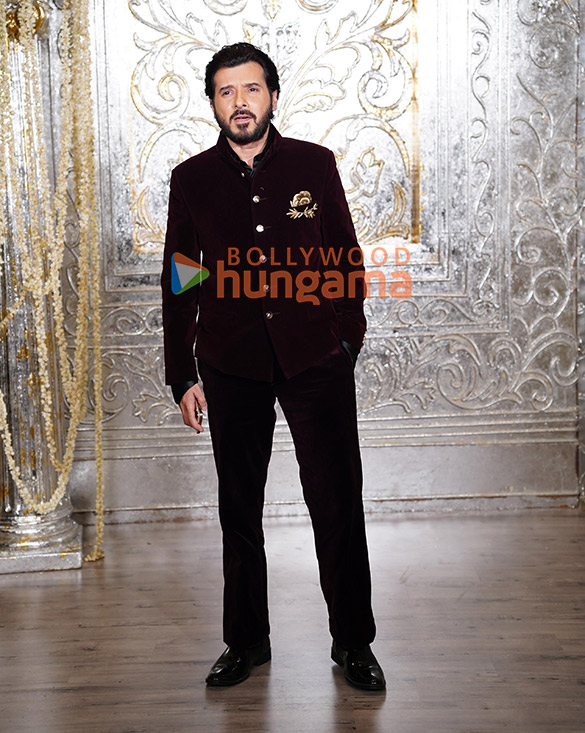 photos kriti sanon ananya panday alaya f sara ali khan and others attend manish malhotras diwali party 12