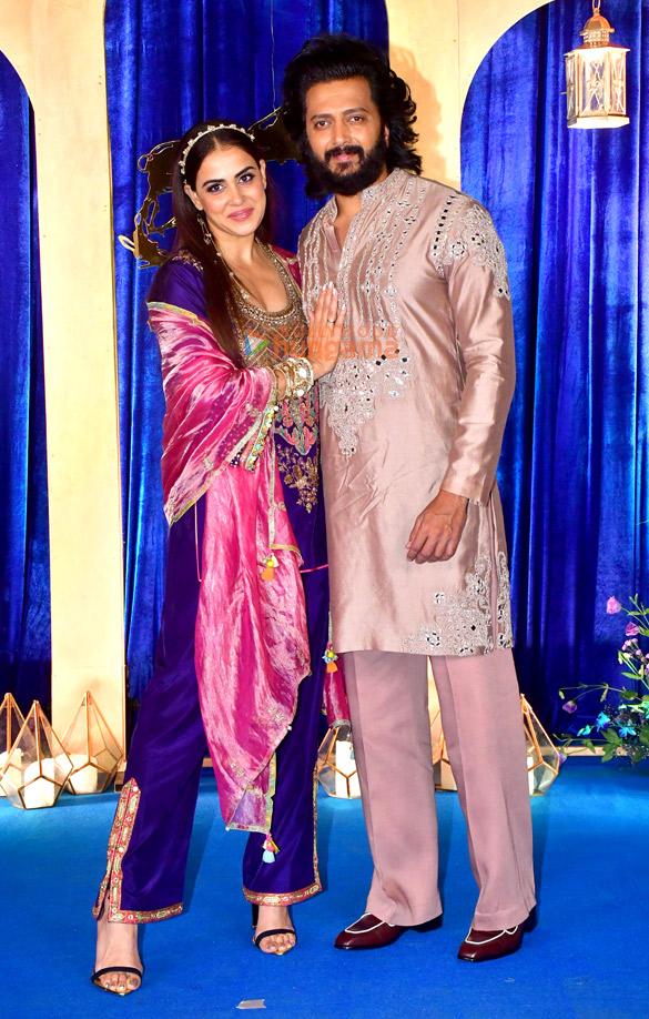 photos nargis fakhri nikita dutta divya khossla snapped at emmay entertainments diwali party 28