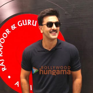 Photos: Ranbir Kapoor pays tribute to Raj Kapoor and Guru Dutt at Whistling Woods International