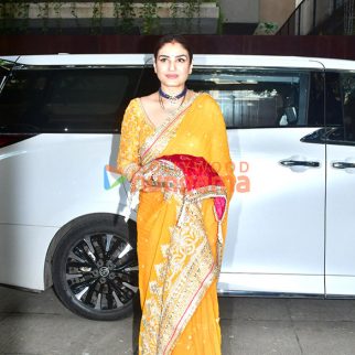 Photos: Raveena Tandon, Geeta Basra, Shilpa Shetty, Mira Rajput Kapoor and others snapped at Anil Kapoor’s residence for Karwa Chauth