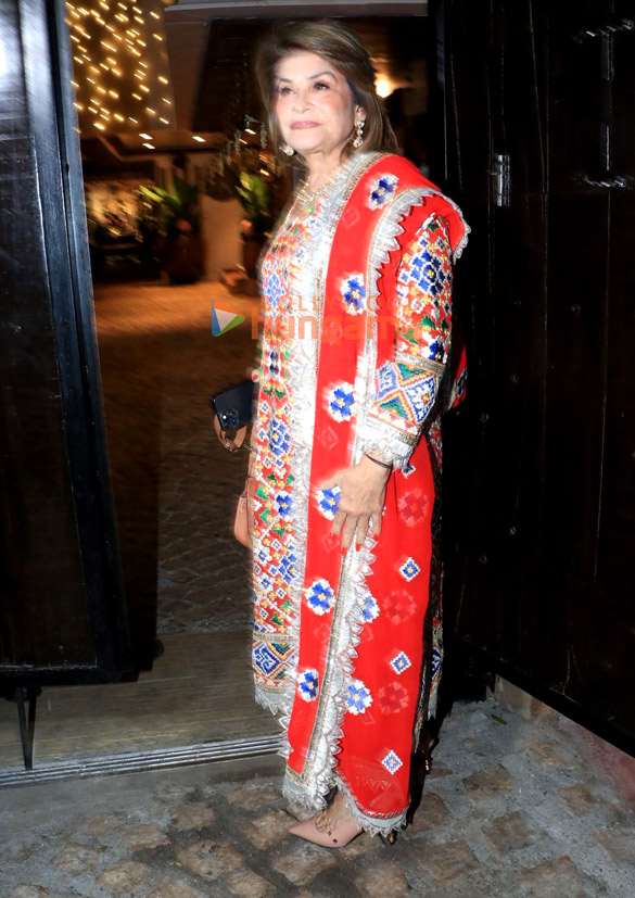 photos raveena tandon geeta basra shilpa shetty mira rajput kapoor and others snapped at anil kapoors residence for karwa chauth 4455 1