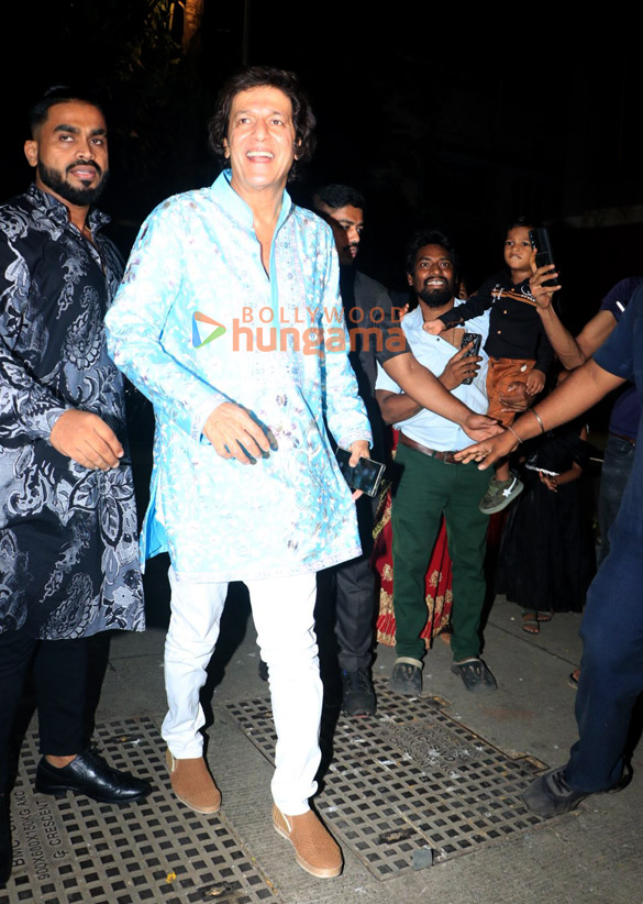 photos raveena tandon geeta basra shilpa shetty mira rajput kapoor and others snapped at anil kapoors residence for karwa chauth 4455 7