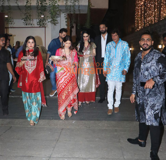 photos raveena tandon shilpa shetty mira rajput kapoor and others snapped at anil kapoors residence for karwa chauth 007 5
