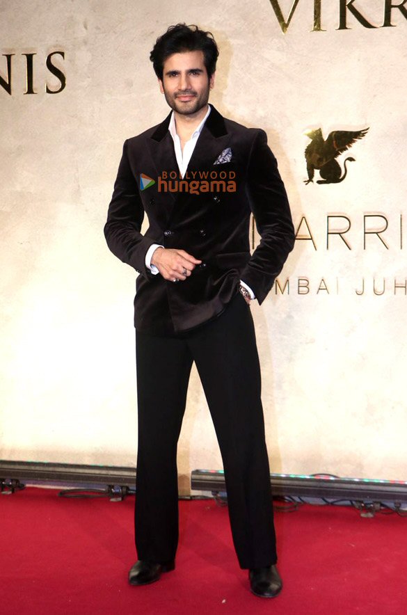photos salman khan sonakshi sinha sushmita sen riteish deshumukh genelia deshumukh and others attend vikram phadnis 35 years anniversary celebration in jw marriott juhu 35