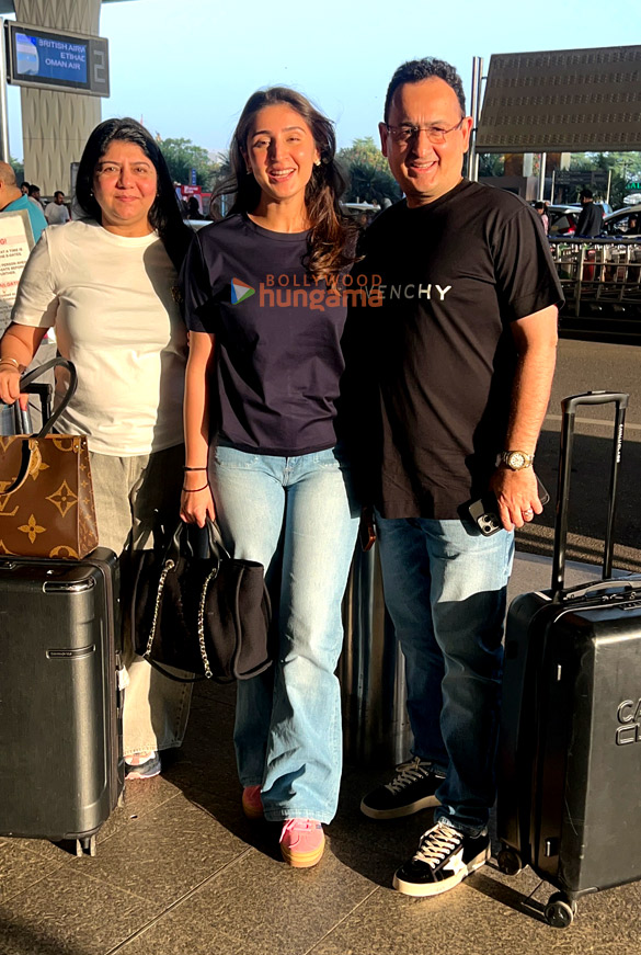 photos siddhant chaturvedi fatima sana shaikh arshad warsi and others snapped at the airport 5