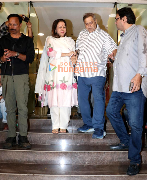 photos sonu nigam johny lever rupali ganguly rajesh kumar and others attend satish shahs prayer meet 26