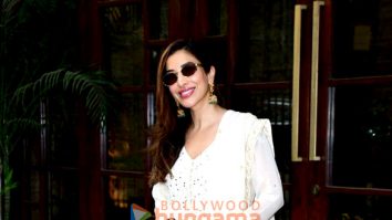 Photos: Sophie Choudry snapped outside her residence in Khar