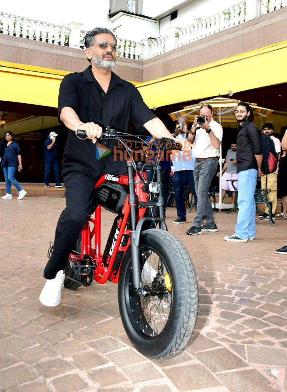 photos suniel shetty kl rahul and others snapped at their strategic investment announcement in exelmoto 6