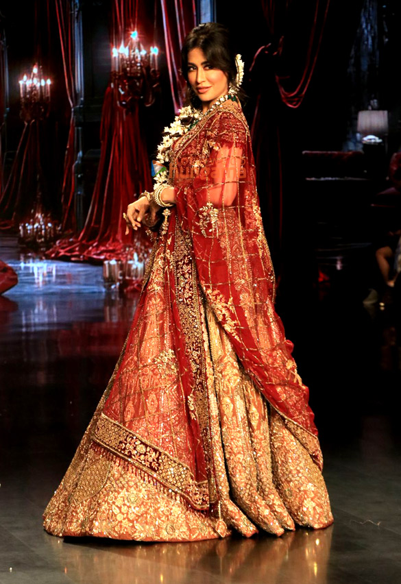 photos sushmita sen neil nitin mukesh and others turn showstoppers at bombay times fashion week 2025 9