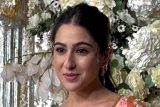 Sara Ali Khan all dolled up for Diwali