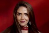 Festive Glam! Esha Deol