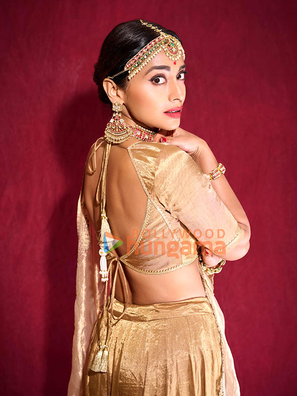 shriya saran 5 80