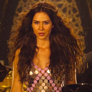 Sonam Bajwa mesmerizes in ‘Dil Dil Dil’ from Ek Deewane Ki Deewaniyat, watch
