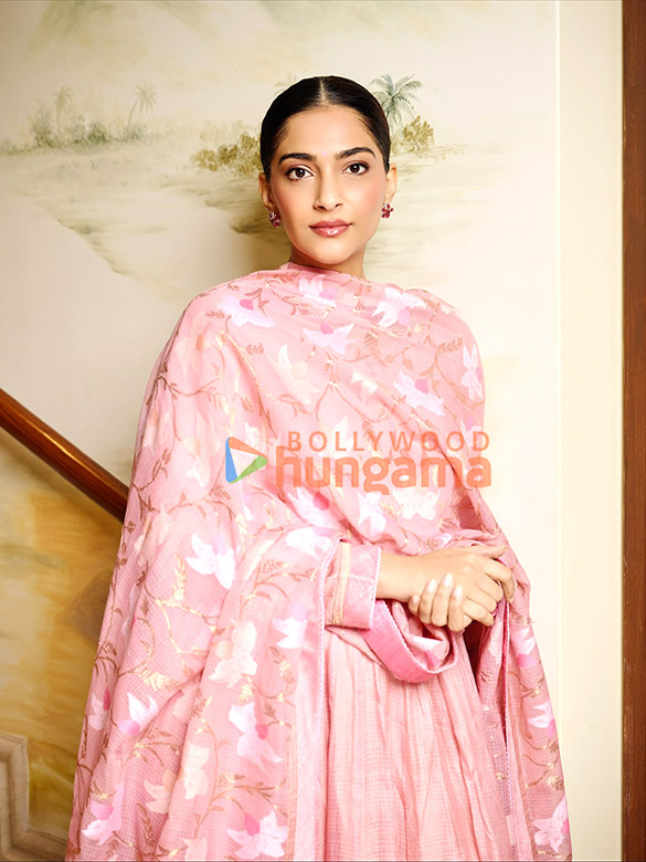 sonam kapoor ahuja 4 76