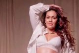 Hotness mode on! Waluscha De Sousa