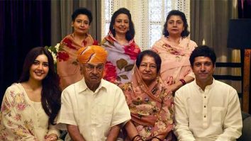Farhan Akhtar and Raashii Khanna visits Major Shaitan Singh Bhati’s family in Jodhpur to honour the war hero