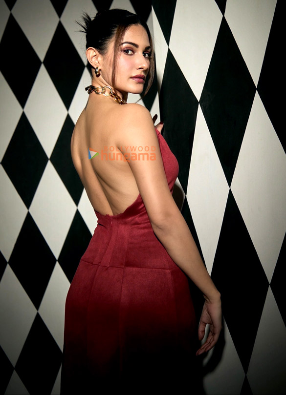 amyra dastur 4 33