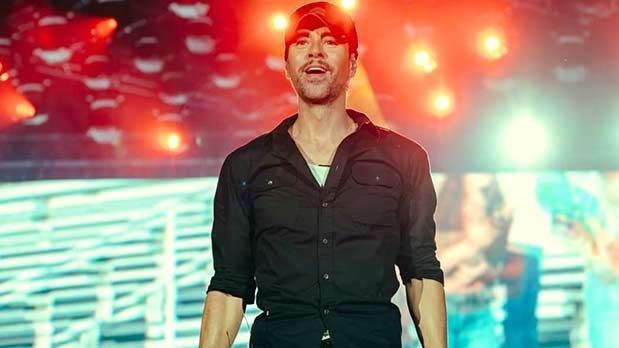 Enrique Iglesias’ Mumbai concert hit by theft spree: 73 phones worth Rs 23.85 lakh stolen