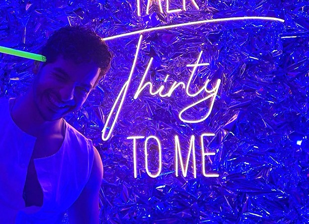 Ishaan Khatter rings in his 30s with a LED-themed bash — “Danced into my 30s,” says the birthday boy 30 : Bollywood News – Bollywood Hungama Ishaan Khatter rings in his 30s with a LED-themed bash — “Danced into my 30s,” says the birthday boy 30 : Bollywood News – Bollywood Hungama