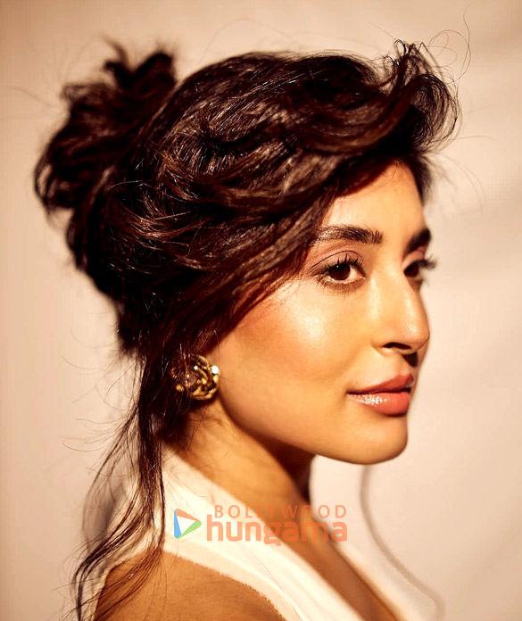 kritika kamra 5 22