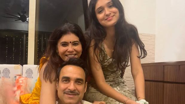 Pankaj Tripathi and wife Mridula enter theatre production with Lailaaj; daughter Aashi makes stage debut