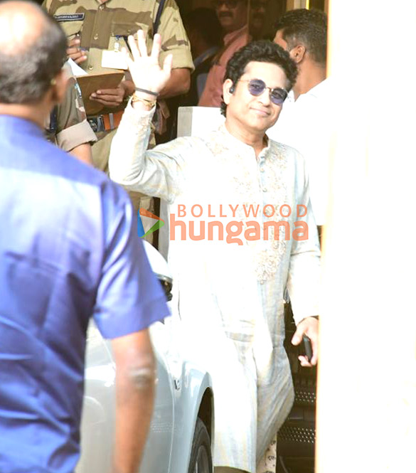 photos aishwarya rai bachchan and sachin tendulkar snapped at kalina airport 5