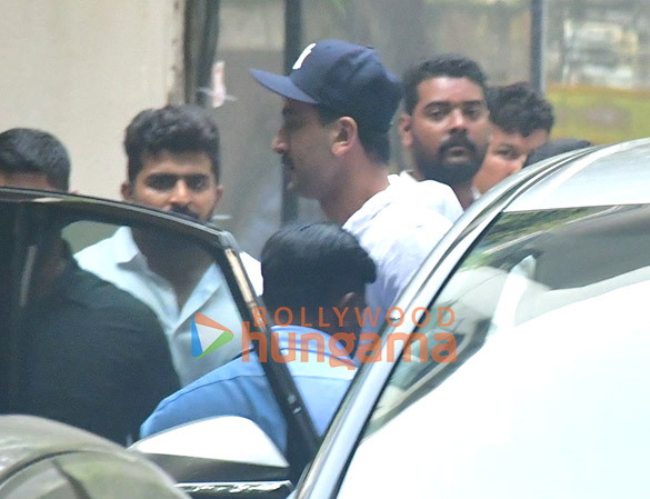 photos ajay devgn ranbir kapoor saif ali khan alia bhatt karisma kapoor and others snapped at sunny deols house in juhu 6