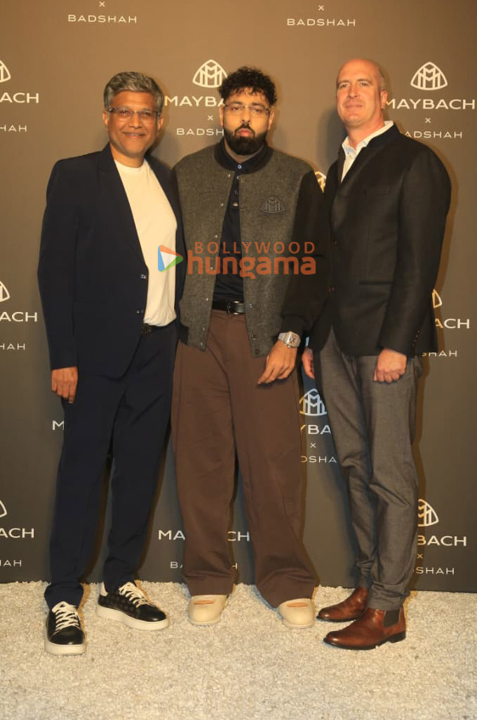 photos badshah snapped with others at a luxury event at gigi bandra 3